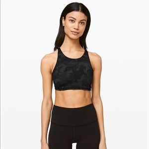 Lululemon Free to be high neck sports bra